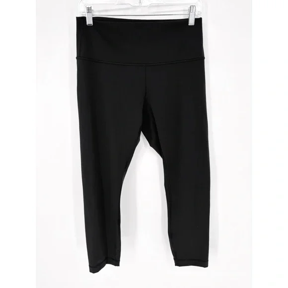 LULULEMONLike New! Wunder Under Luxtreme Black Cropped LeggingsSz 10
